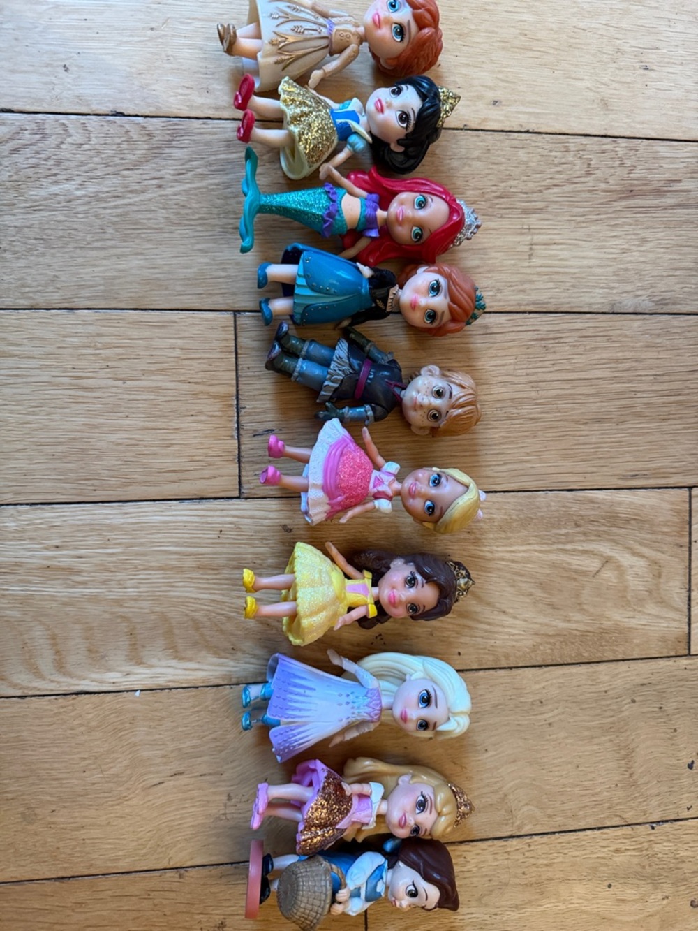 Mini Disney Dolls Set